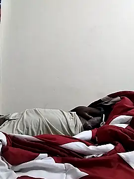 Snapshot of TmanZim2025 chatting on 09/26/25, 06:17 TmanZim2025 online show from 09/26/25, 06:17