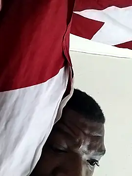 Snapshot of TmanZim2025 chatting on 10/06/25, 07:55 TmanZim2025 online show from 10/06/25, 07:55