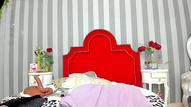 Salomee hernandez online show from 12/04/25, 12:47