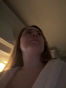 DeniMilkyyyyy online show from 11/18/25, 04:33