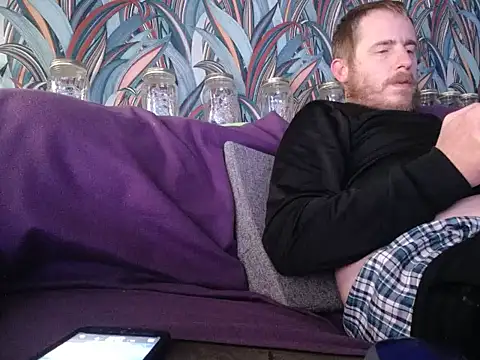 Snapshot of gaydavid chatting on 11/07/25, 10:21 gaydavid online show from 11/07/25, 10:21