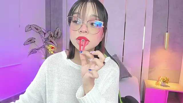 Clara Luu online show from 05/22/26, 03:35