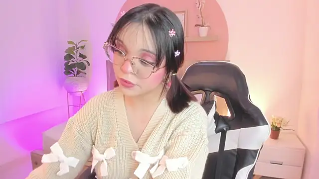 Snapshot of Clara_Luu chatting on 06/07/26, 03:32 Clara Luu online show from 06/07/26, 03:32