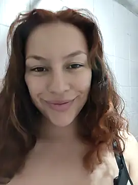 Snapshot of AlanaDesire chatting on 10/11/25, 07:01 AlanaDesire online show from 10/11/25, 07:01