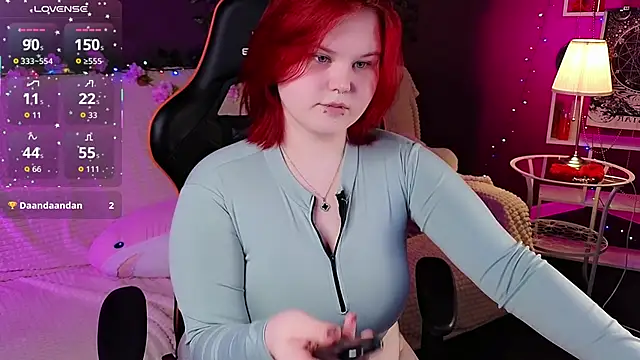 fillisfox  online show from 10/17/25, 04:20