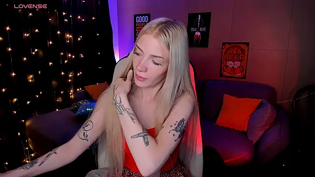 AnyaTaylor  online show from 09/25/25, 02:15