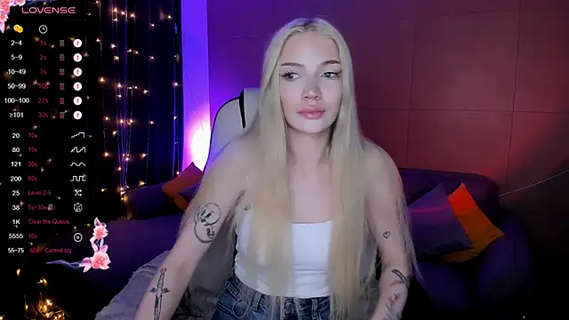 AnyaTaylor  online show from 10/19/25, 02:12