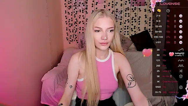 Snapshot of AnyaTaylor_ chatting on 11/26/25, 02:23 AnyaTaylor online show from 11/26/25, 02:23