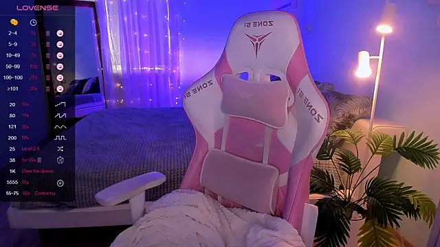 AnyaTaylor  online show from 04/11/26, 02:27