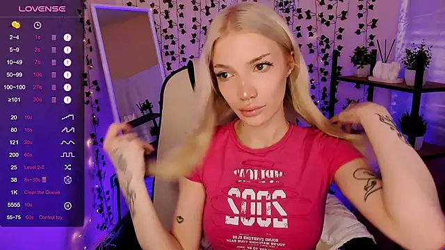 AnyaTaylor  online show from 04/28/26, 03:00