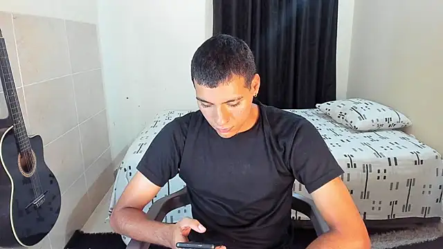 Snapshot of TeamPorn_19 chatting on 10/09/25, 04:54 TeamPorn 19 online show from 10/09/25, 04:54