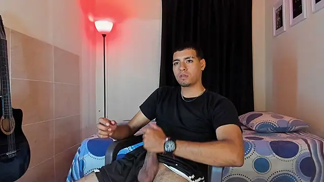 Snapshot of TeamPorn_19 chatting on 10/18/25, 05:21 TeamPorn 19 online show from 10/18/25, 05:21