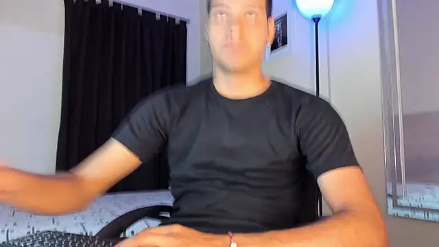 Snapshot of TeamPorn_19 chatting on 11/10/25, 10:42 TeamPorn 19 online show from 11/10/25, 10:42