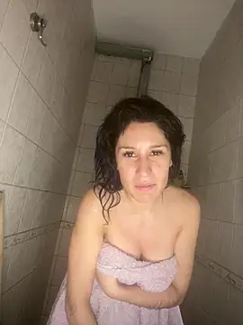 kendrafarq online show from 04/16/26, 08:04