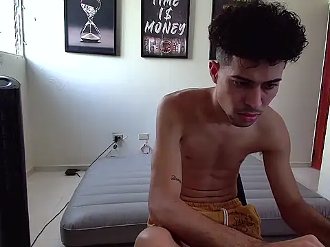 Snapshot of Dollarhot30 chatting on 11/26/25, 07:48 Dollarhot30 online show from 11/26/25, 07:48