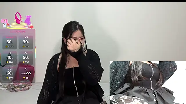 Snapshot of ___momo___0717 chatting on 09/14/25, 11:31    momo   0717 online show from 09/14/25, 11:31