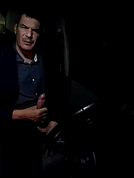 Snapshot of twitshe chatting on 11/19/25, 11:49 twitshe online show from 11/19/25, 11:49