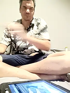 twitshe online show from 01/10/26, 07:37