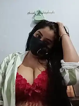 Snapshot of Hot-Soniya733 chatting on 05/16/26, 09:13 Hot-Soniya733 online show from 05/16/26, 09:13