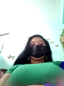 Snapshot of jenyfer709 chatting on 05/02/26, 10:37 jenyfer709 online show from 05/02/26, 10:37