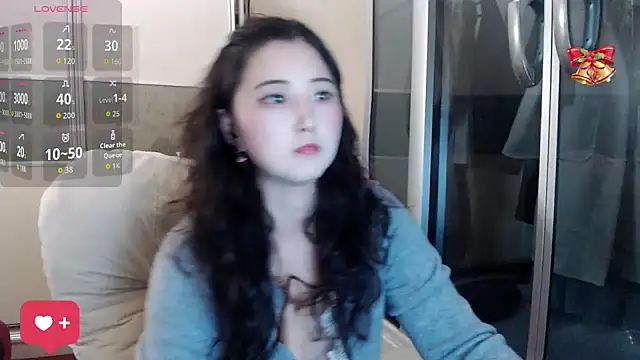 Snapshot of xx9938 chatting on 10/21/25, 01:56 xx9938 online show from 10/21/25, 01:56