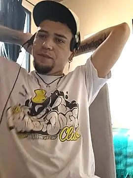 Snapshot of Juuaanp3 chatting on 09/15/25, 04:29 Juuaanp3 online show from 09/15/25, 04:29