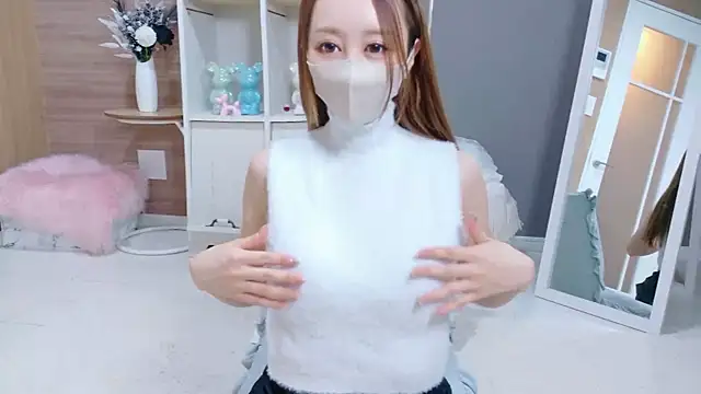 Snapshot of Xoxo__RUKA__xoxO chatting on 09/24/25, 12:41 Xoxo RUKA xoxO online show from 09/24/25, 12:41