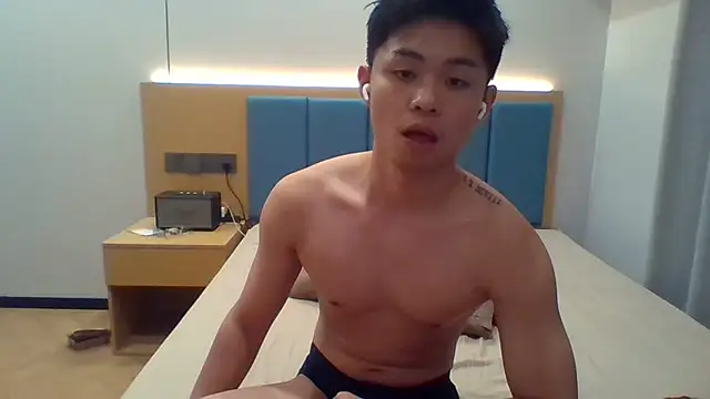 Snapshot of jensenyep chatting on 09/23/25, 02:42 jensenyep online show from 09/23/25, 02:42