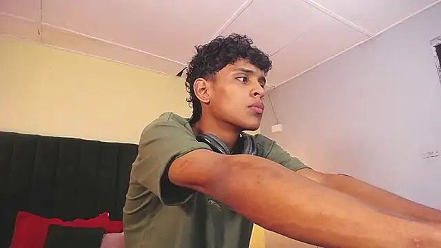 Snapshot of jhos_padill chatting on 09/10/25, 01:22 jhos padill online show from 09/10/25, 01:22