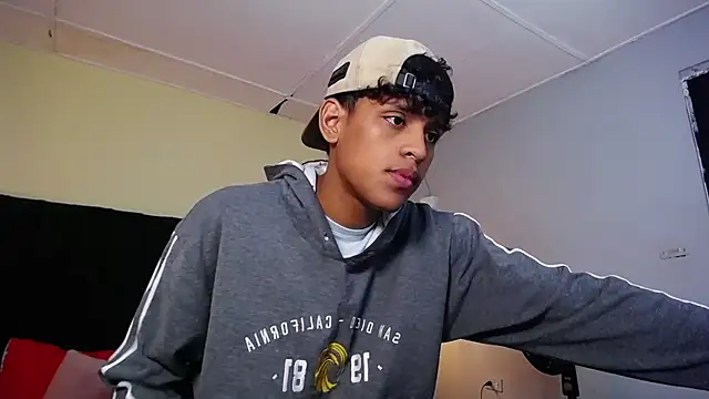 Snapshot of jhos_padill chatting on 09/19/25, 01:23 jhos padill online show from 09/19/25, 01:23