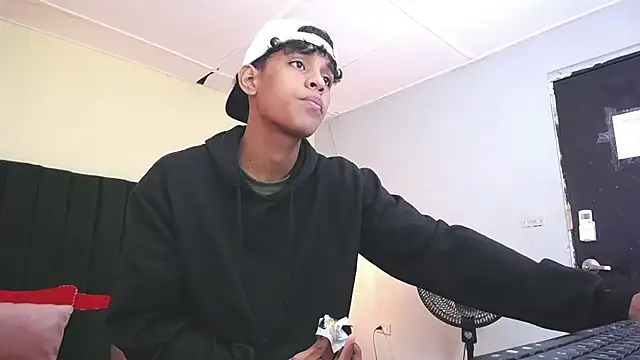 Snapshot of jhos_padill chatting on 09/20/25, 01:12 jhos padill online show from 09/20/25, 01:12