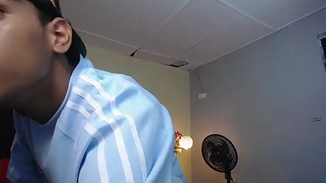 Snapshot of jhos_padill chatting on 09/23/25, 01:14 jhos padill online show from 09/23/25, 01:14