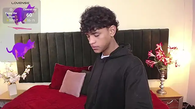 Snapshot of jhos_padill chatting on 11/15/25, 01:18 jhos padill online show from 11/15/25, 01:18