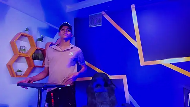 Snapshot of imperial_boys chatting on 09/12/25, 03:50 imperial boys online show from 09/12/25, 03:50