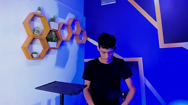 Snapshot of imperial_boys chatting on 09/13/25, 04:01 imperial boys online show from 09/13/25, 04:01