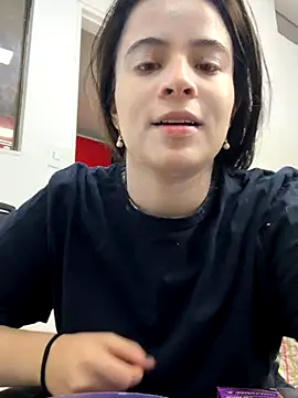 Snapshot of ChannelWhite_ chatting on 09/20/25, 01:39 ChannelWhite online show from 09/20/25, 01:39