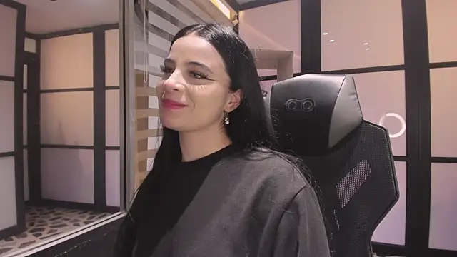 Snapshot of ChannelWhite_ chatting on 09/21/25, 11:39 ChannelWhite online show from 09/21/25, 11:39