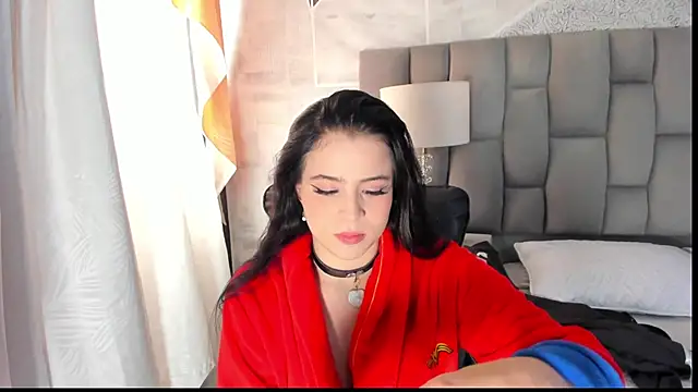 Snapshot of ChannelWhite_ chatting on 10/14/25, 09:26 ChannelWhite online show from 10/14/25, 09:26