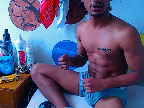 Snapshot of davidcutterr chatting on 10/21/25, 06:19 davidcutterr online show from 10/21/25, 06:19