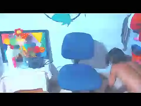 Snapshot of davidcutterr chatting on 12/14/25, 03:45 davidcutterr online show from 12/14/25, 03:45