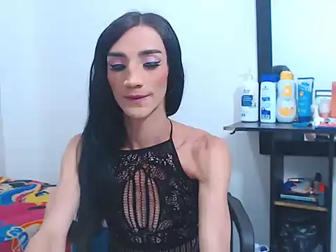 Snapshot of natashat_lorent chatting on 11/16/25, 02:33 natashat lorent online show from 11/16/25, 02:33