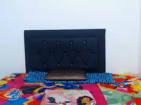 Snapshot of natashat_lorent chatting on 11/29/25, 10:24 natashat lorent online show from 11/29/25, 10:24