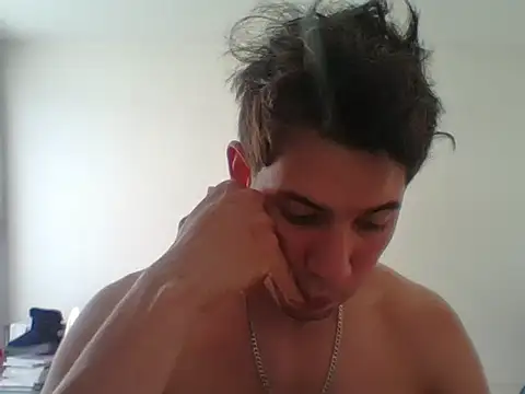 Snapshot of Maxtaylor18 chatting on 02/18/26, 09:00 Maxtaylor18 online show from 02/18/26, 09:00