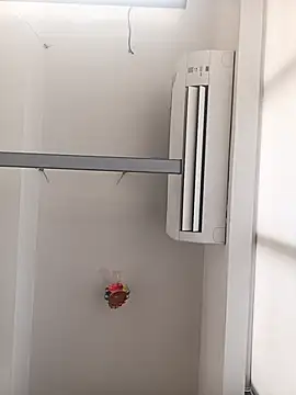 Snapshot of VJ17 chatting on 10/31/25, 04:57 VJ17 online show from 10/31/25, 04:57