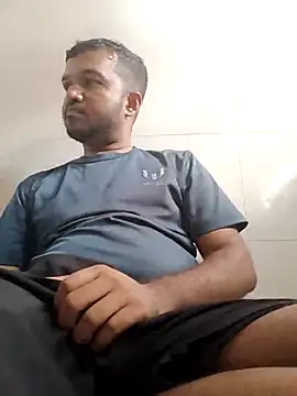 Snapshot of VJ17 chatting on 11/03/25, 09:43 VJ17 online show from 11/03/25, 09:43