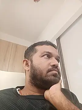 Snapshot of VJ17 chatting on 11/15/25, 12:02 VJ17 online show from 11/15/25, 12:02