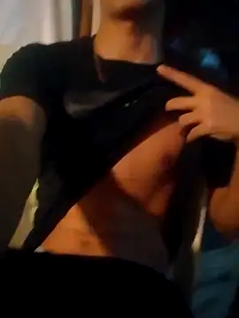 Snapshot of LUISSLEONN0958 chatting on 09/30/25, 07:57 LUISSLEONN0958 online show from 09/30/25, 07:57