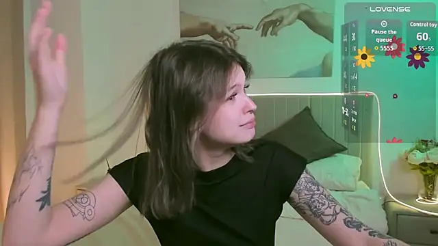 Snapshot of Lisa_Blossom chatting on 10/23/25, 06:02 Lisa Blossom online show from 10/23/25, 06:02