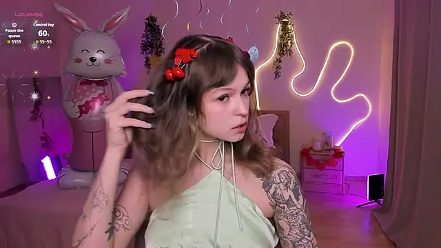 Lisa Blossom online show from 04/02/26, 06:11