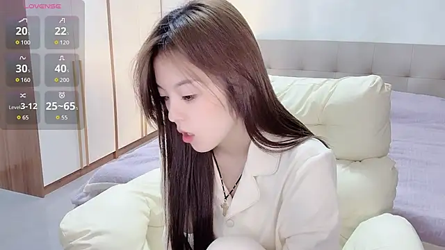 T-LL77- online show from 10/08/25, 06:16